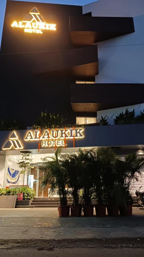 Alaukik Hotel Best Hotel In Shirdi Exterior foto