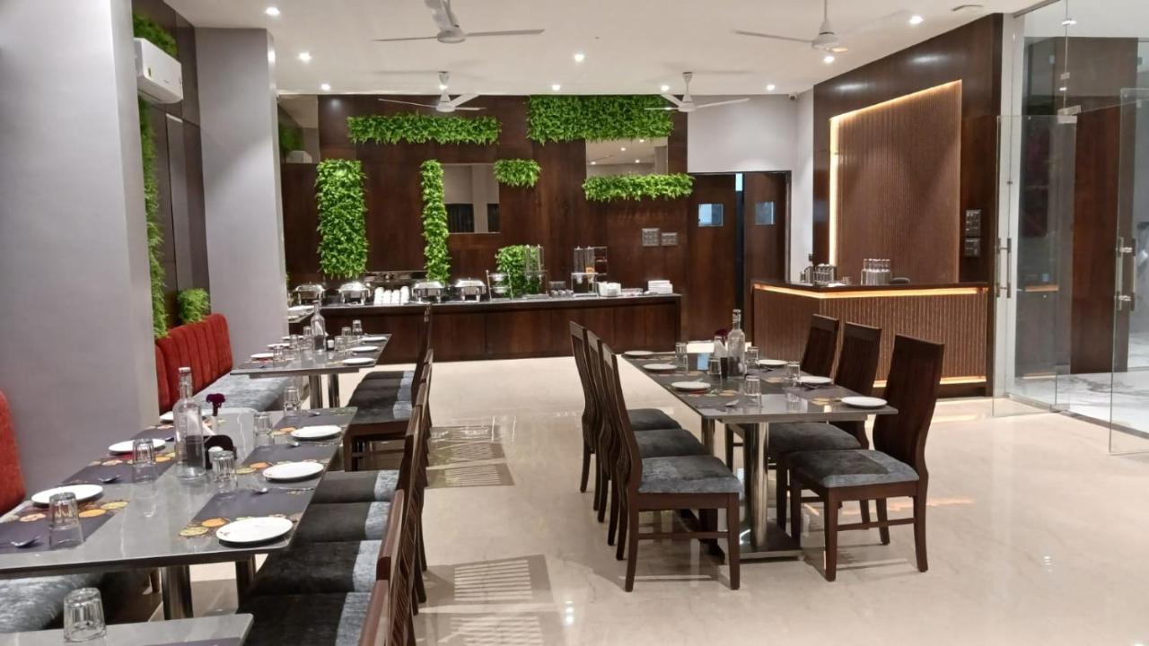 Alaukik Hotel Best Hotel In Shirdi Exterior foto